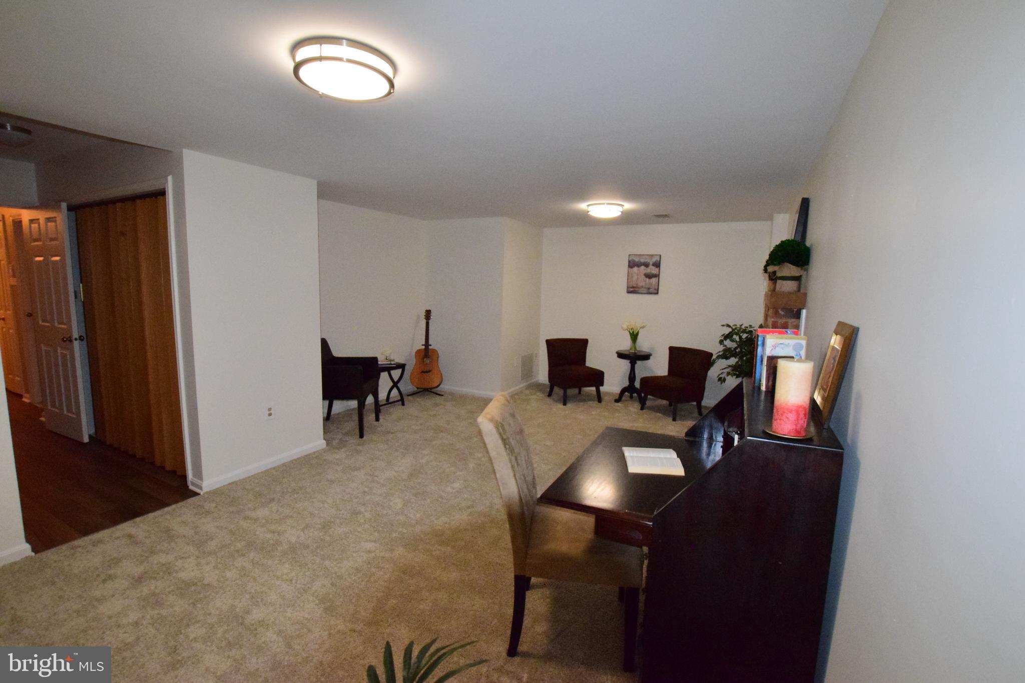 8581 Raglan Road Vienna, VA 22182 - Photo 28 of 30 Gallery Image 28