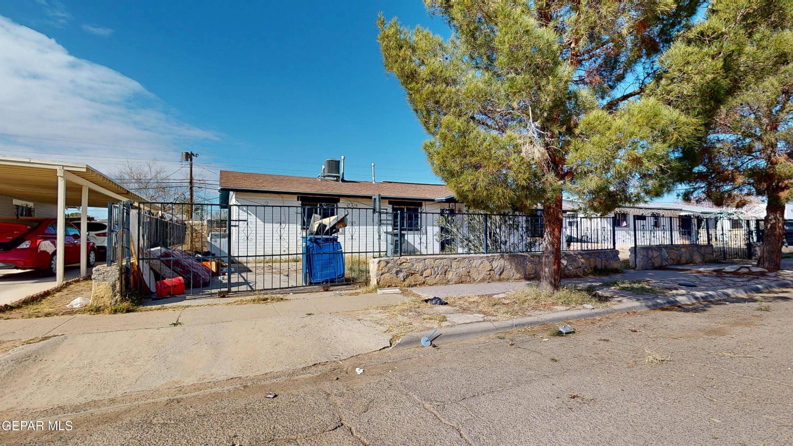 135 Baywood Road El Paso, TX 79915 - Photo 43 of 43 a view of a house with a patio