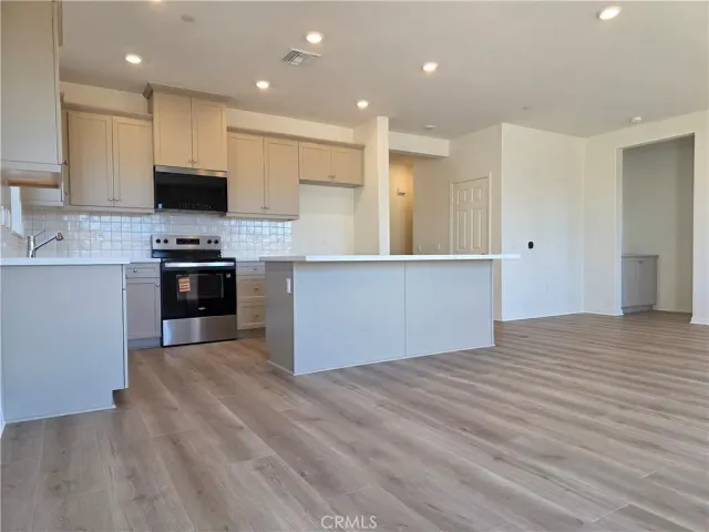 $3,300 | 9635 Storksbill Way, Riverside, CA 92508