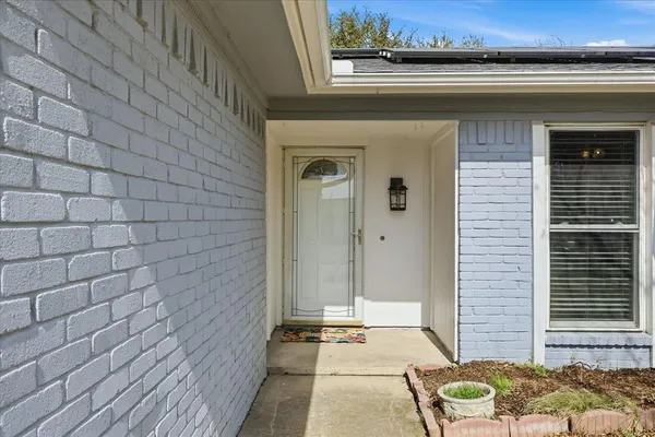 $345,000 | 3004 Highgate Lane, Bedford, TX 76021