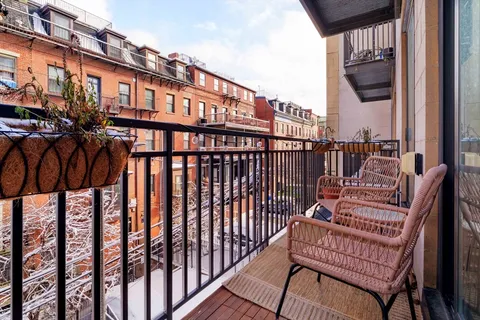 $1,000,000 | 257 Northampton Street, Unit 307, Boston, MA 02118