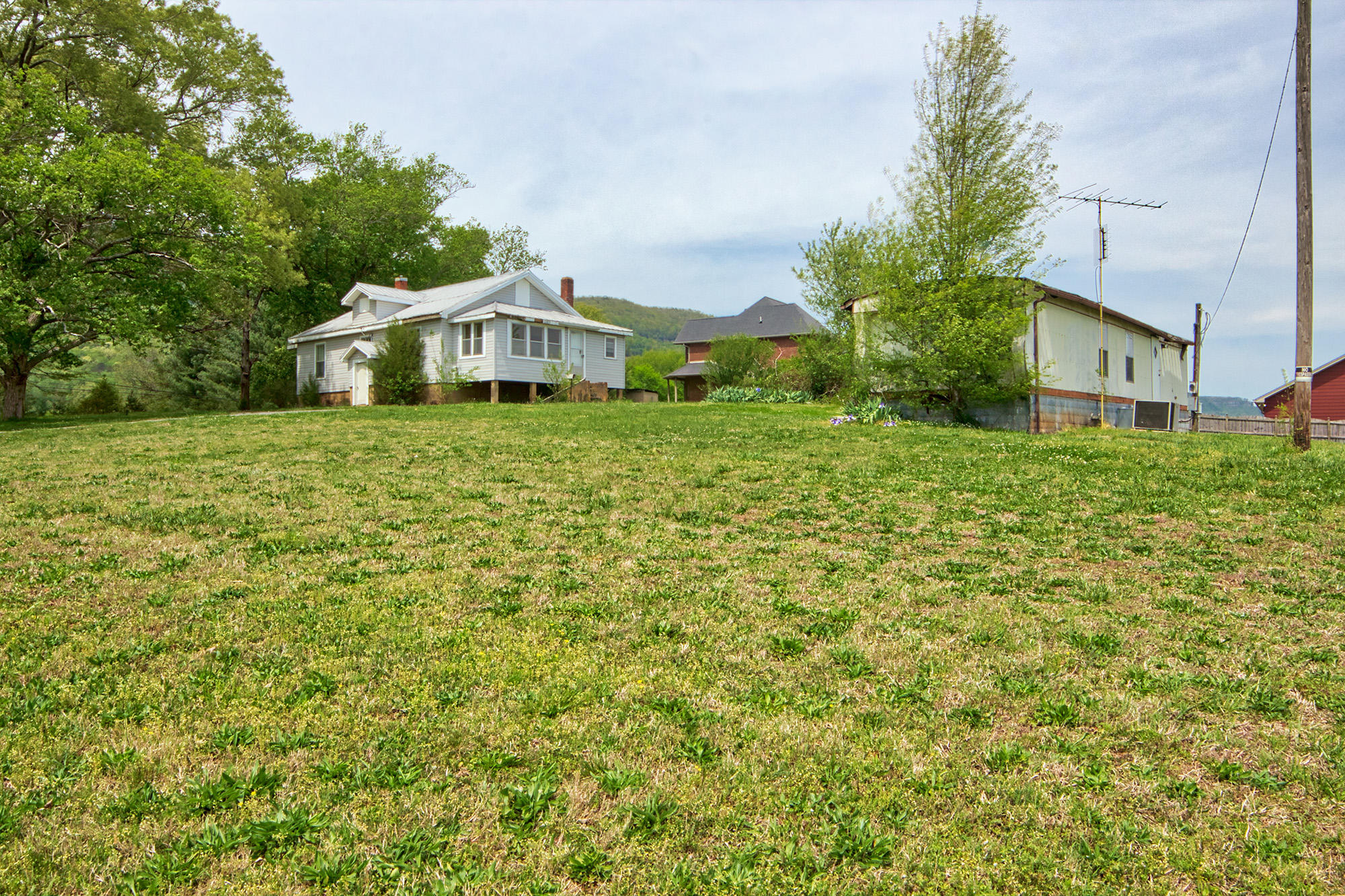 2078 Old Dunlap Road Whitwell, TN 37397 - Photo 6 of 25 rear ext 3