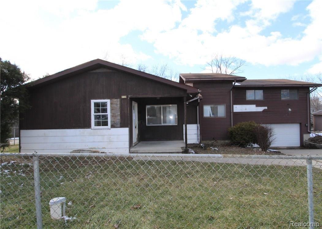 2206 Lodge Road Flint, MI 48532 - Photo 1 of 25 Marketing front.jpg