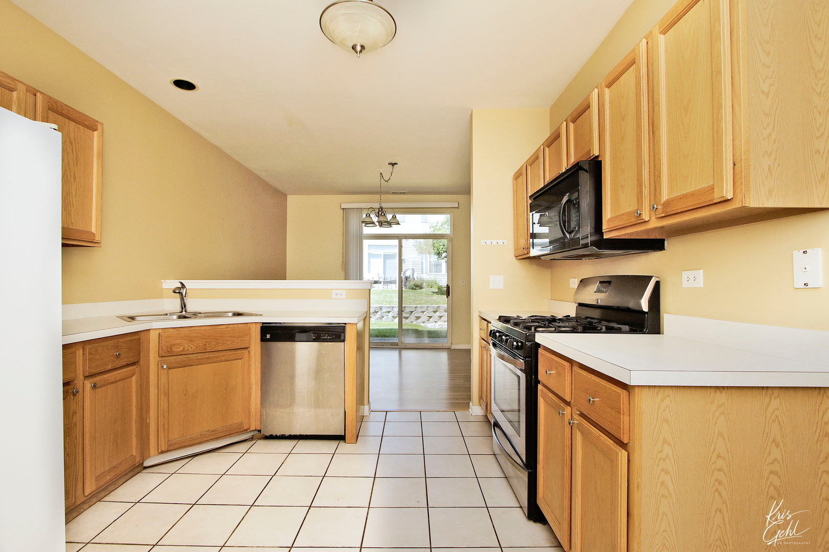 2806 Falling Waters Lane, Unit 2806 Lindenhurst, IL 60046 - Photo 7 of 17