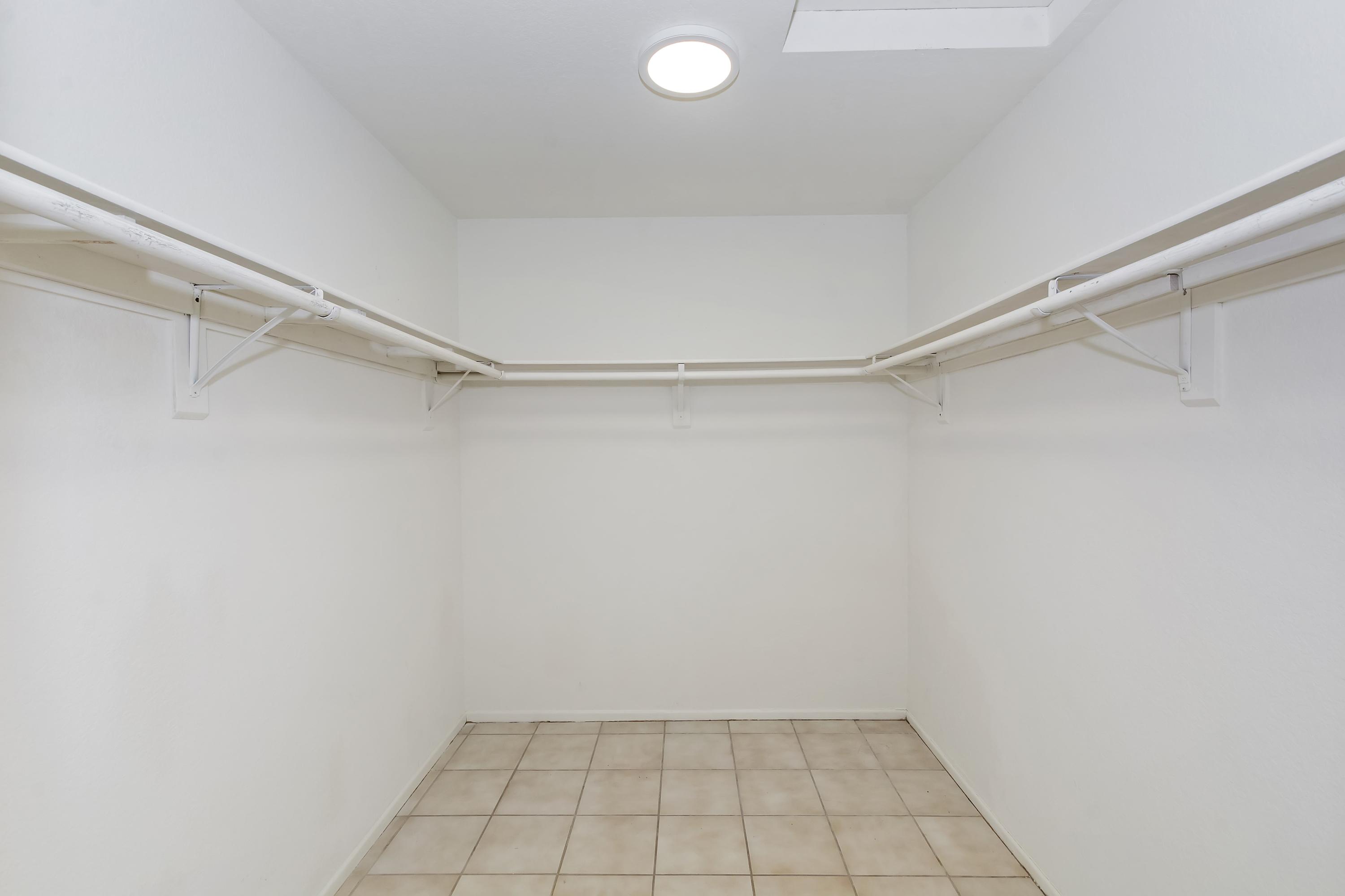 67845 Reed Circle Cathedral City, CA 92234 - Photo 21 of 38 021_Closet
