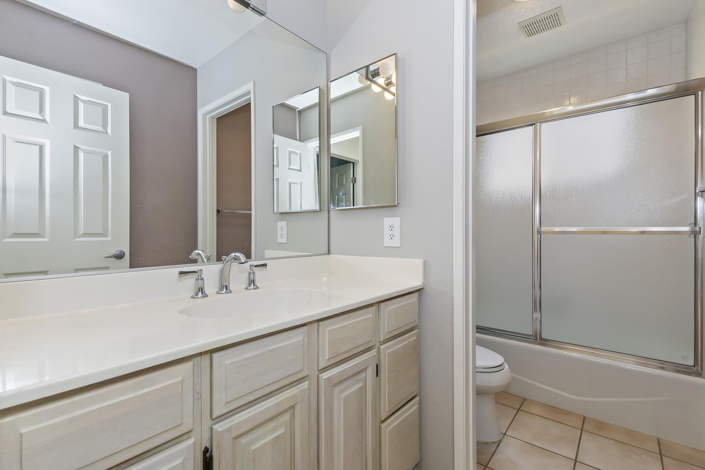 67845 Reed Circle Cathedral City, CA 92234 - Photo 27 of 38 027_Bathroom