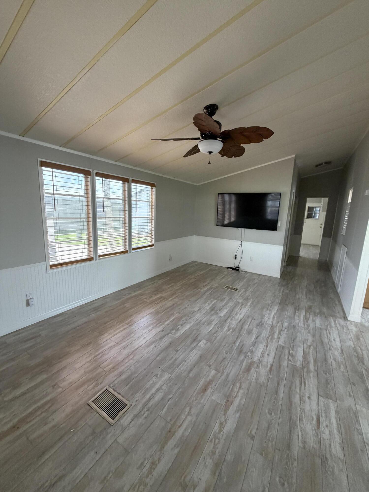 5367 Southeast 66th Avenue Okeechobee, FL 34974 - Photo 2 of 34 IMG_3695