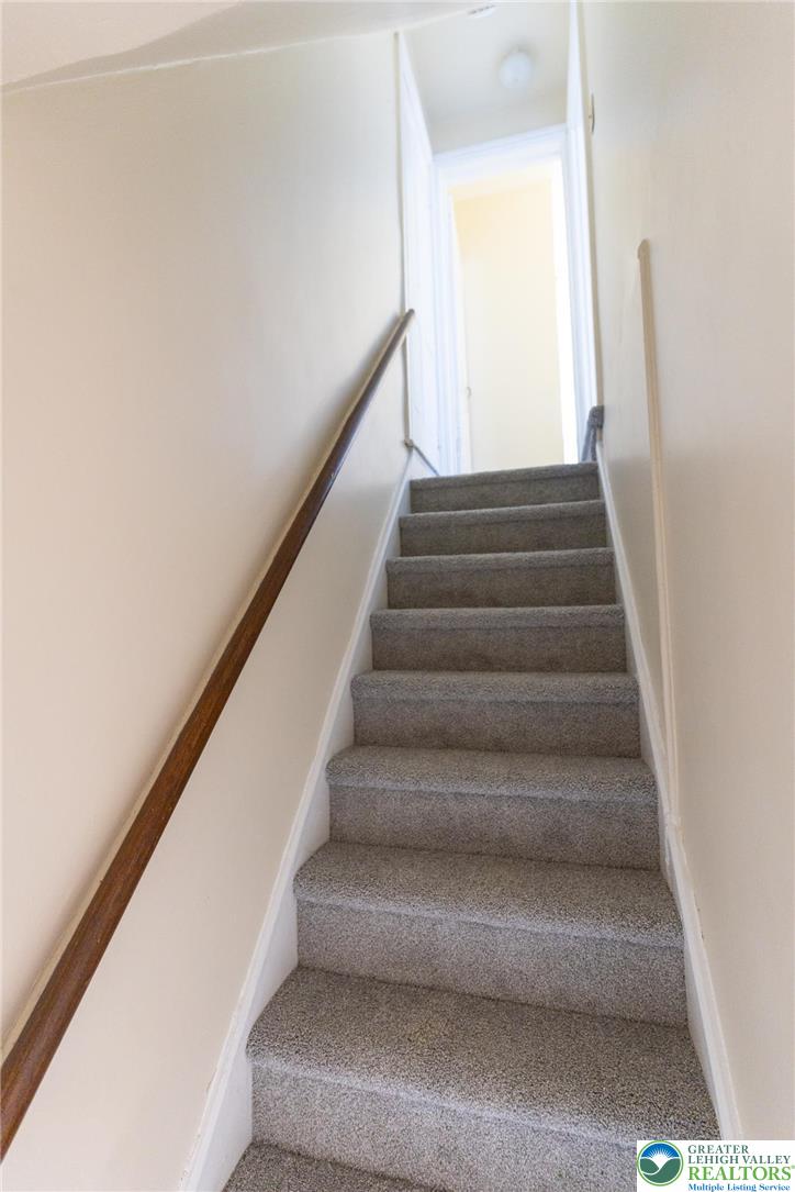 32 West Raspberry Street Bethlehem, PA 18018 - Photo 9 of 17 a view of entryway