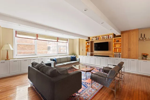 $1,495,000 | 501 East 79th Street, Unit 14E | Upper East Side