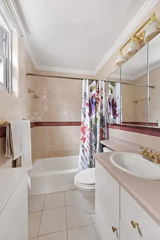 $1,495,000 | 501 East 79th Street, Unit 14E | Upper East Side