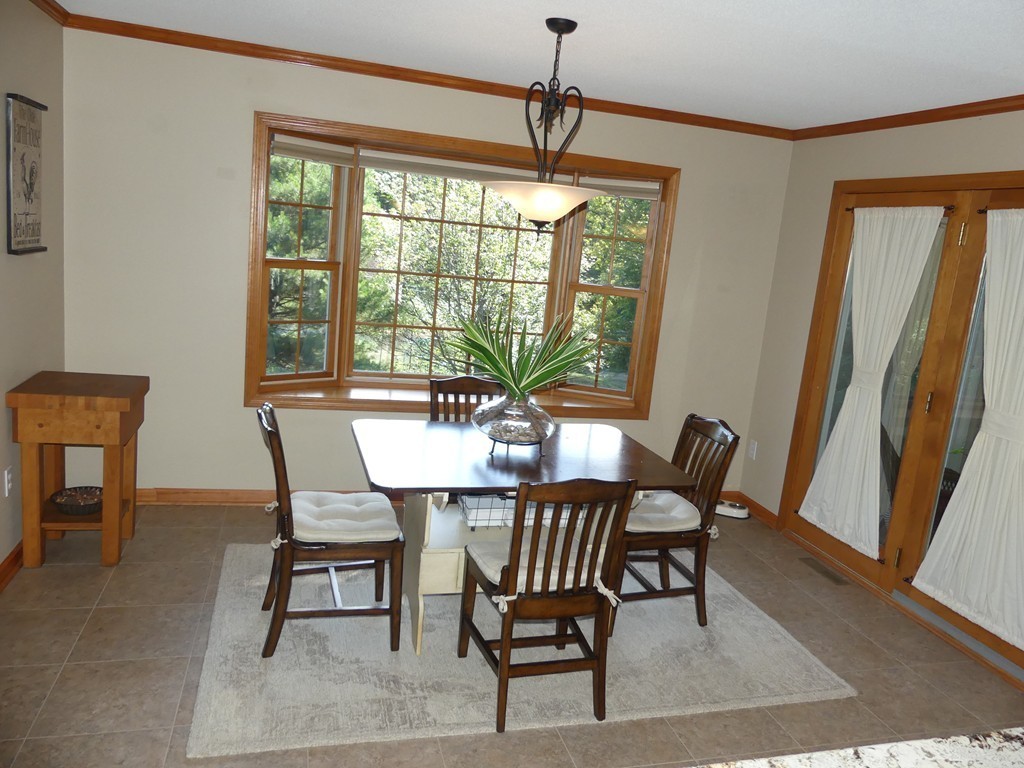 11 Spring Hill Road Belchertown, MA 01007 - Photo 6 of 30 Gallery Image 6