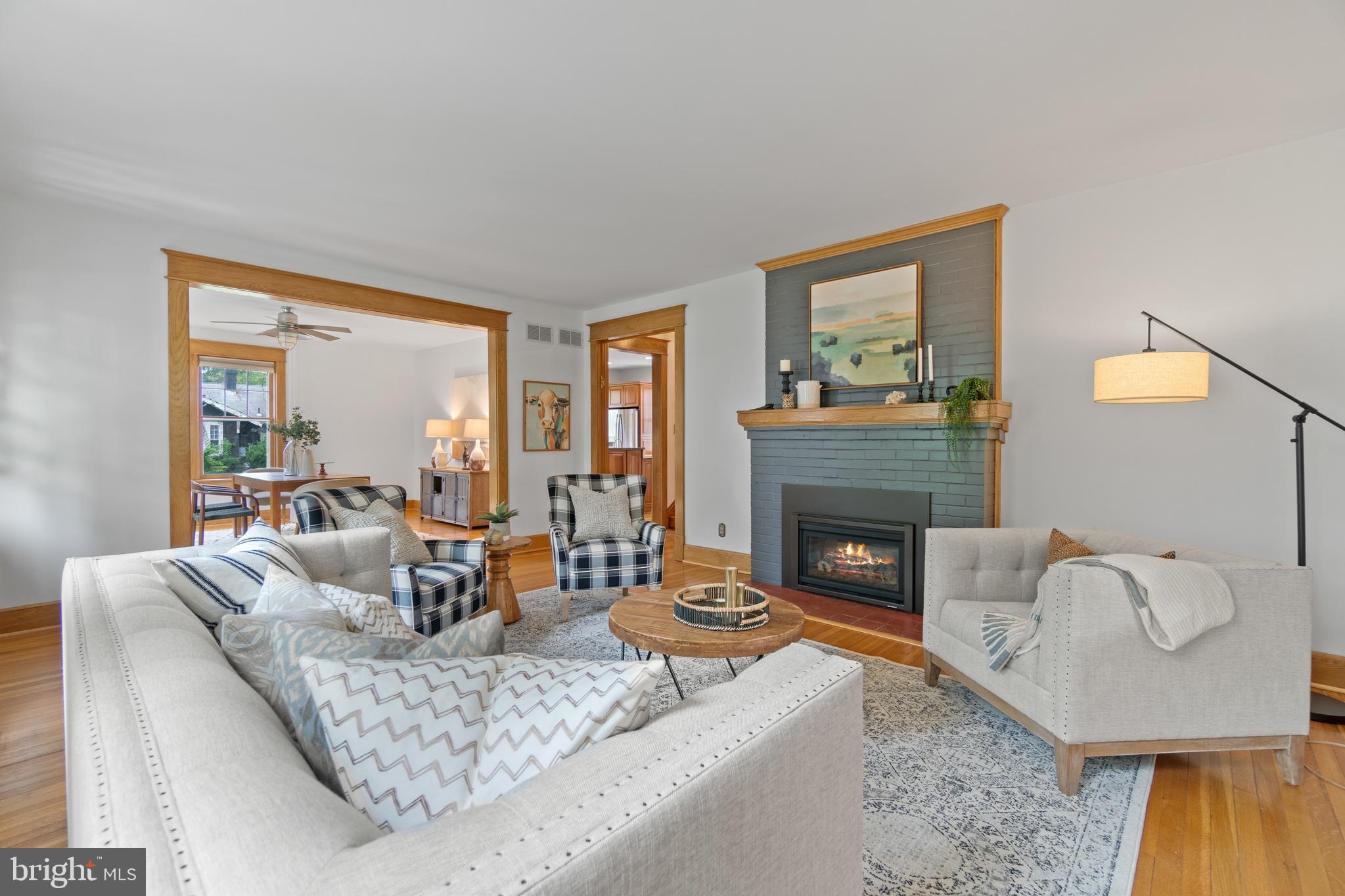 904 Elden Street Herndon, VA 20170 - Photo 4 of 76 Light-filled living room