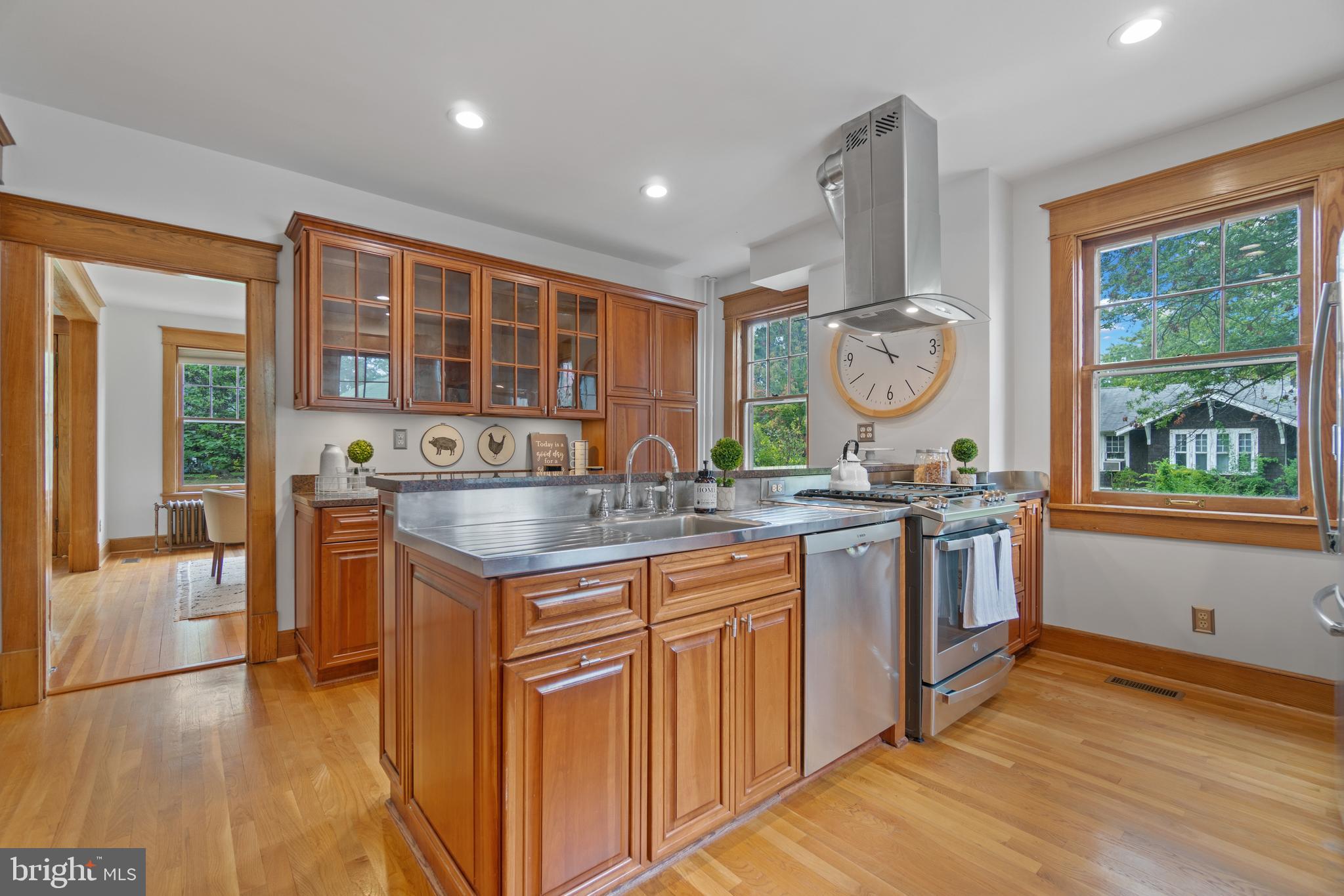 904 Elden Street Herndon, VA 20170 - Photo 9 of 76 Gourmet kitchen with chef-style appliances