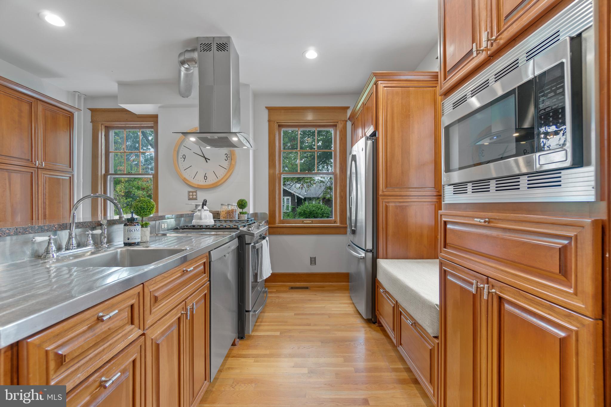 904 Elden Street Herndon, VA 20170 - Photo 10 of 76 Gourmet kitchen with chef-style appliances