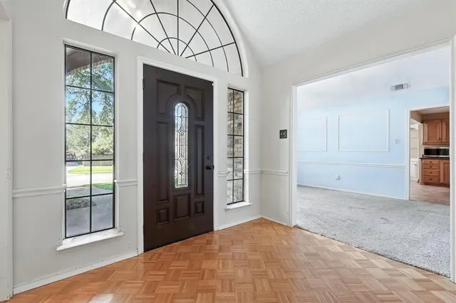 $395,000 | 709 Trail Lake Drive, Euless, TX 76039