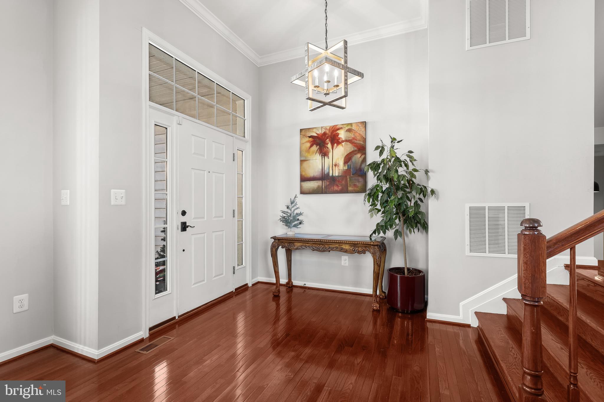 2028 Willowcrest Circle Baltimore, MD 21209 - Photo 3 of 53 Foyer