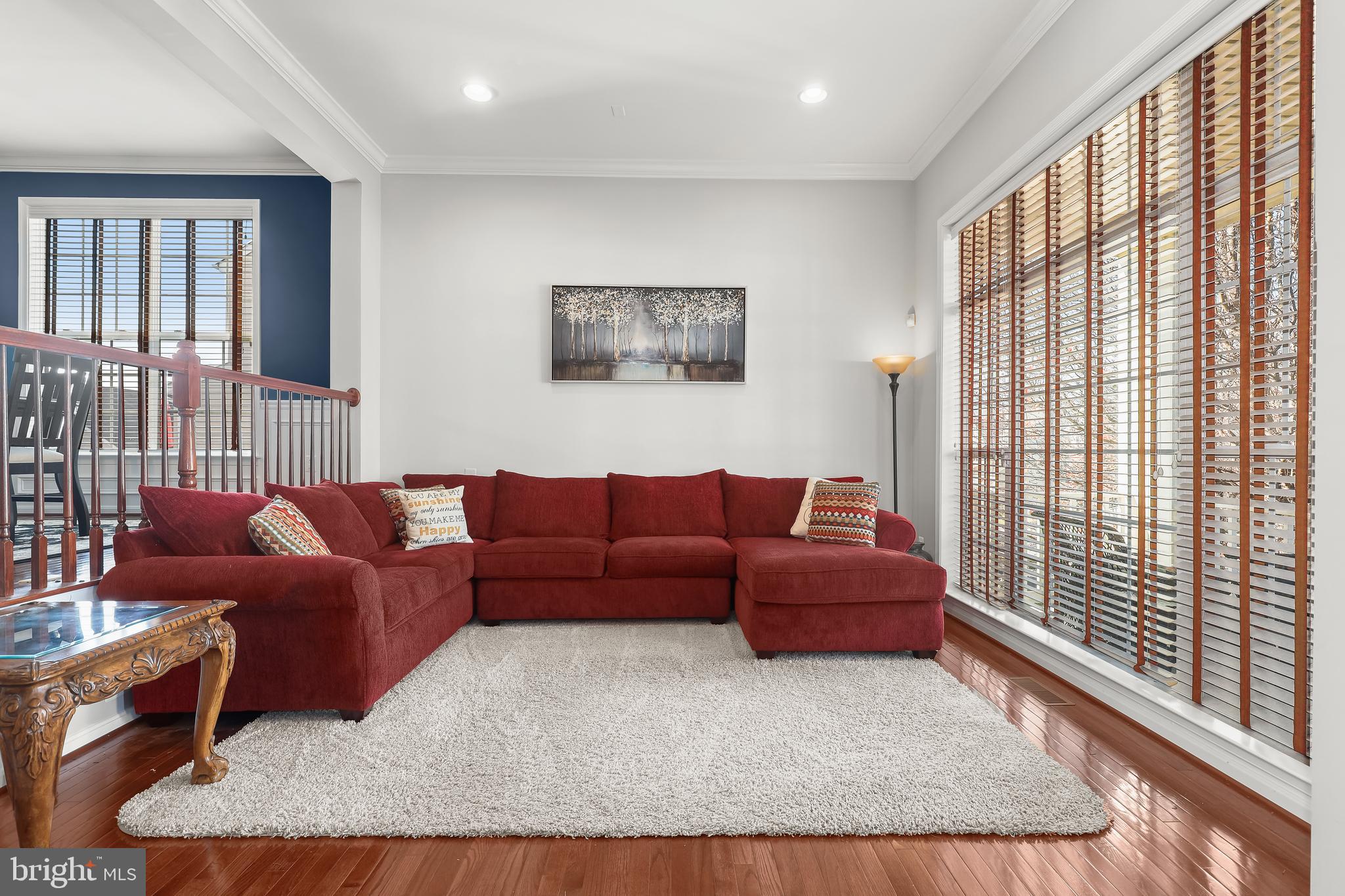 2028 Willowcrest Circle Baltimore, MD 21209 - Photo 5 of 53 Living Room