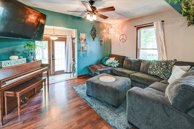 $324,900 | 742 Hubbell Street, Marshall, WI 53559