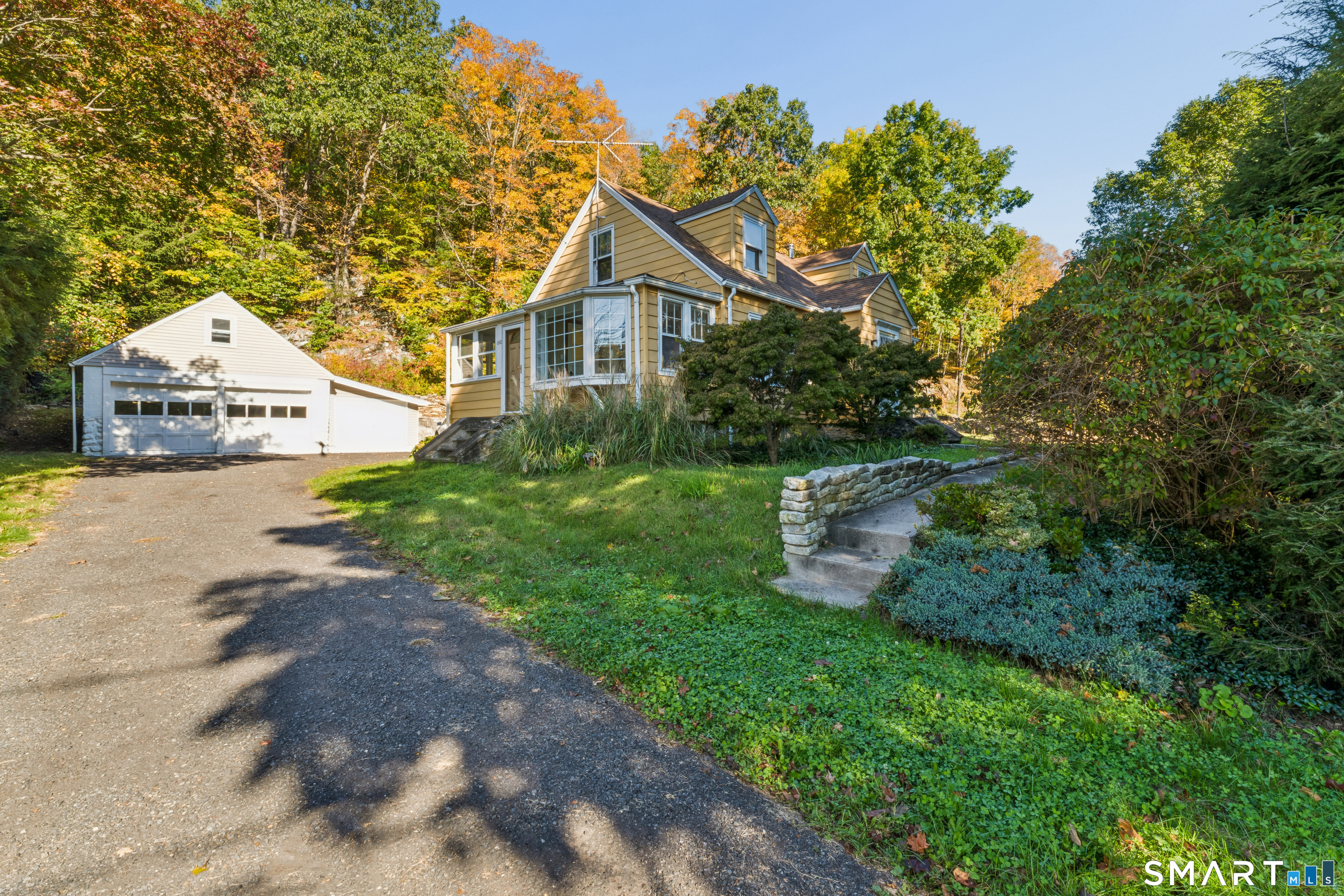 642 Greystone Road Plymouth, CT 06782 - Photo 3 of 32 Gallery Image 3