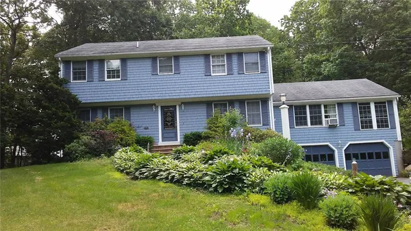 $819,900 | 257 Beacon Drive, North Kingstown, RI 02852