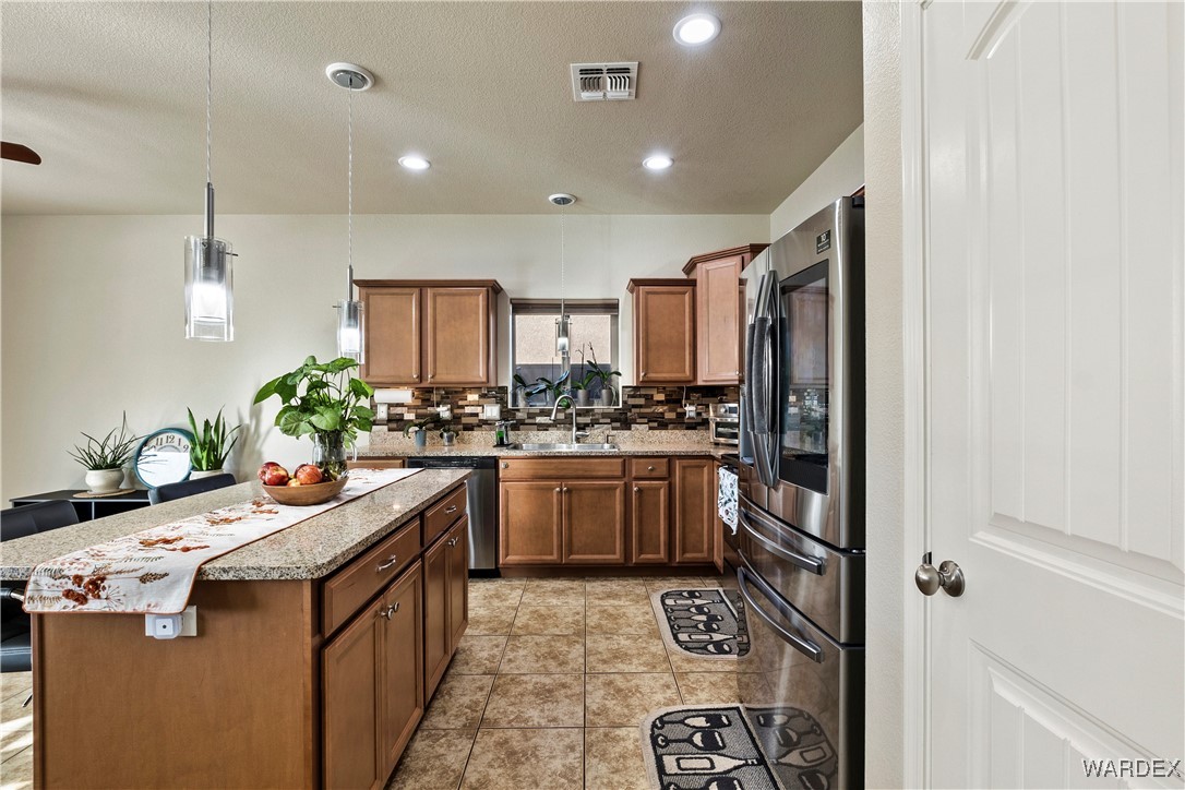 3298 Motherload Road Kingman, AZ 86401 - Photo 14 of 67 Kitchen