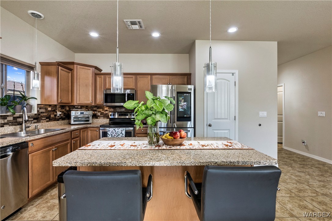 3298 Motherload Road Kingman, AZ 86401 - Photo 18 of 67 Kitchen