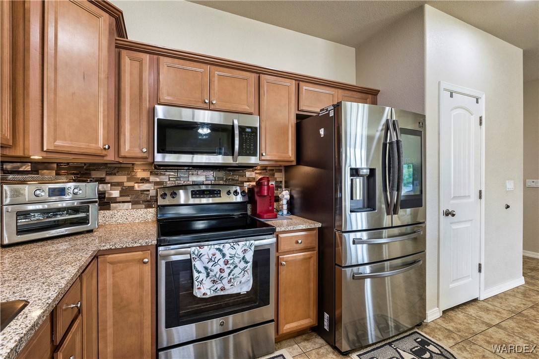 3298 Motherload Road Kingman, AZ 86401 - Photo 21 of 67 Kitchen