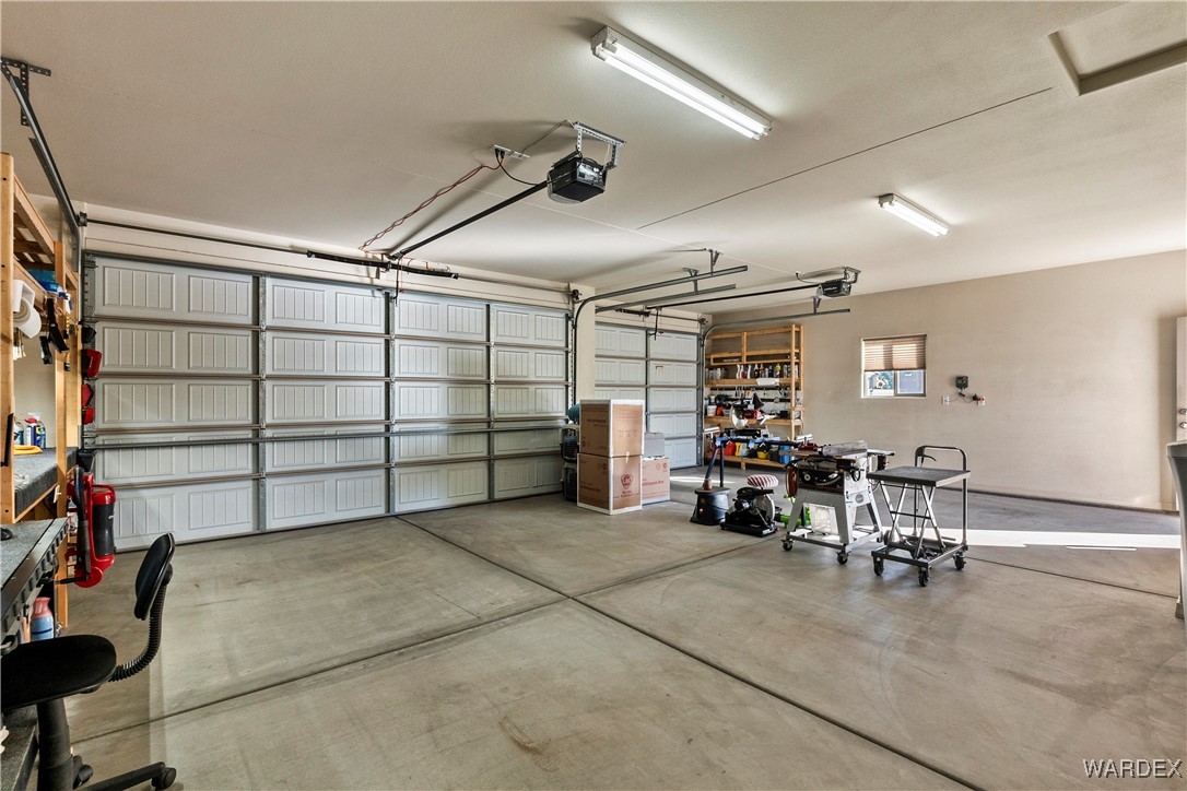 3298 Motherload Road Kingman, AZ 86401 - Photo 38 of 67 Garage
