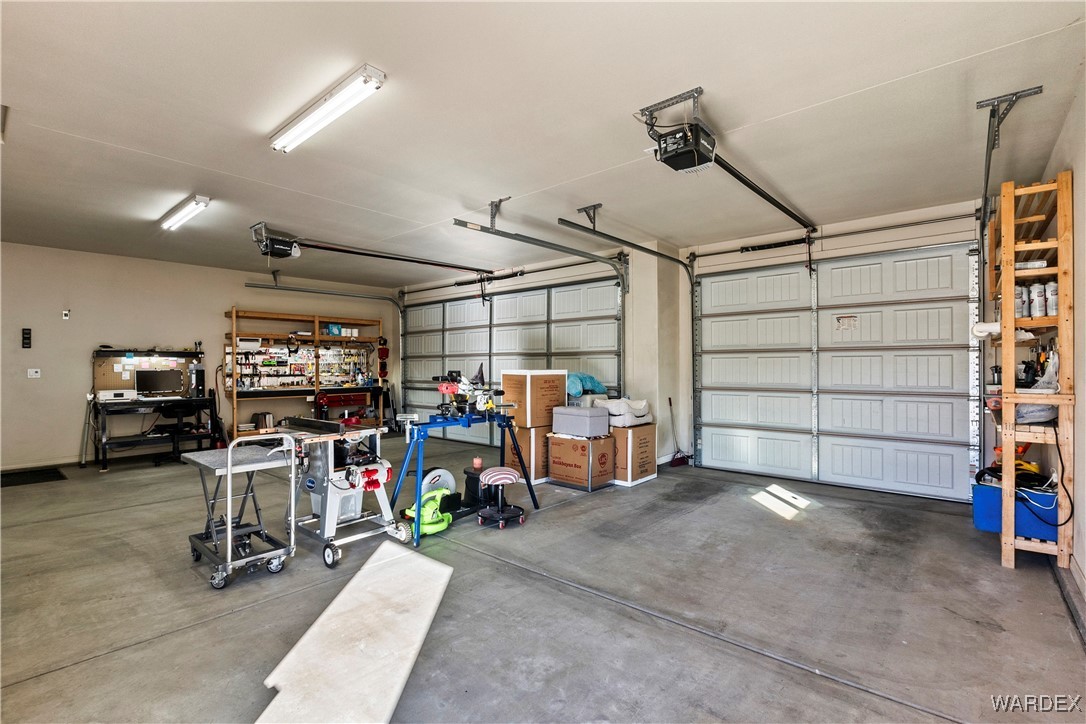 3298 Motherload Road Kingman, AZ 86401 - Photo 39 of 67 Garage