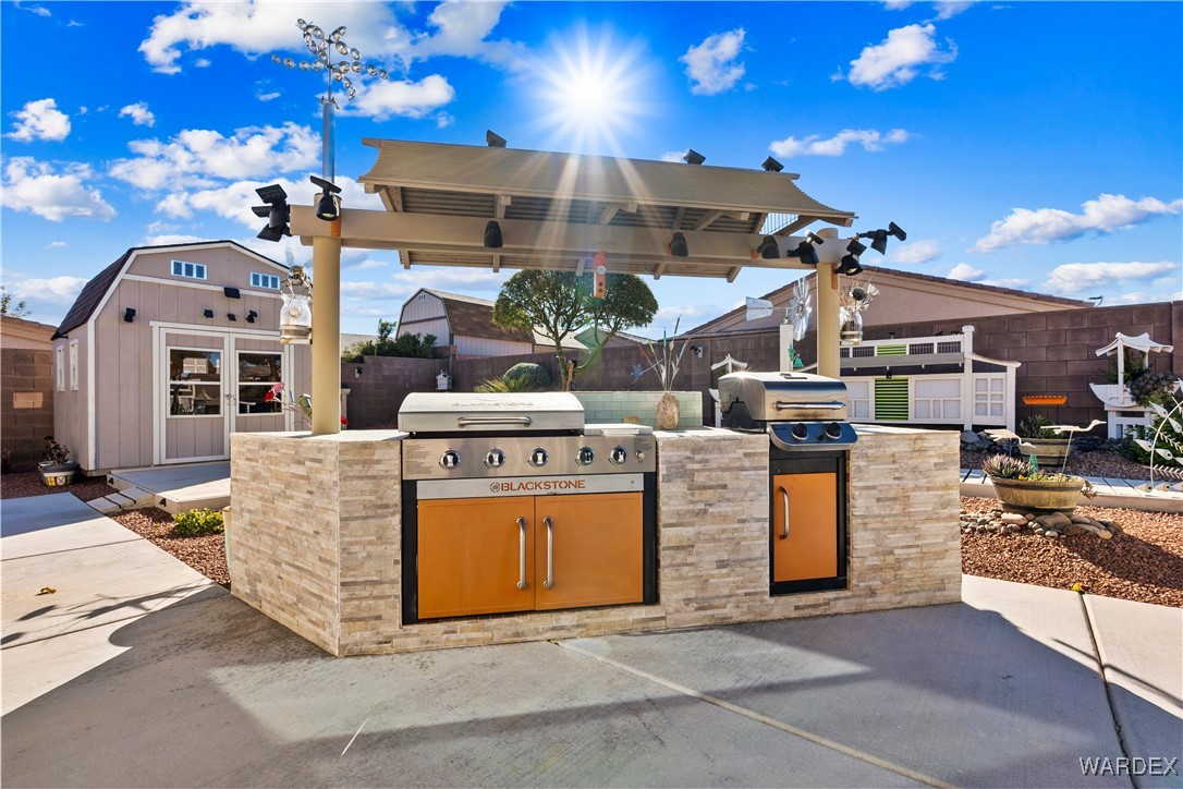 3298 Motherload Road Kingman, AZ 86401 - Photo 61 of 67 Patio