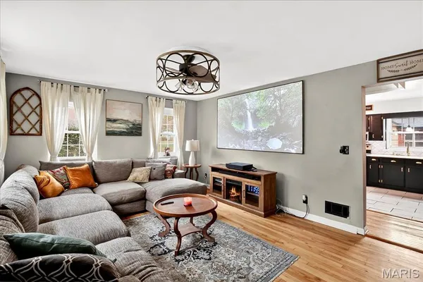 $365,000 | 300 South Charles Street, Edwardsville, IL 62025