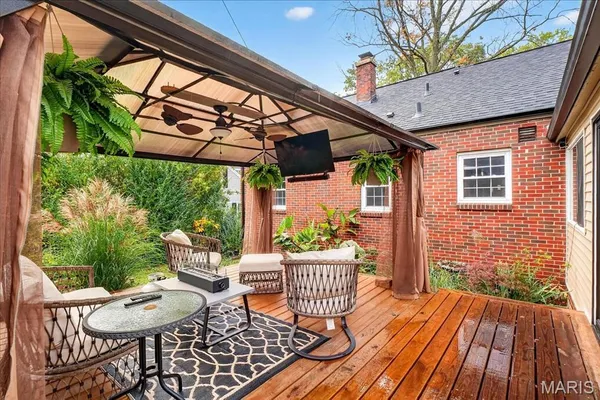 $365,000 | 300 South Charles Street, Edwardsville, IL 62025