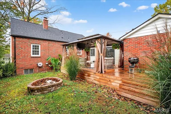 $365,000 | 300 South Charles Street, Edwardsville, IL 62025