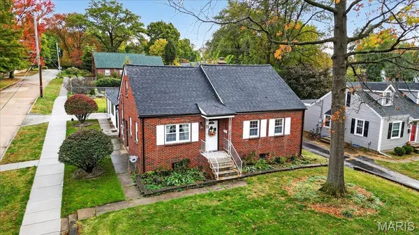 $365,000 | 300 South Charles Street, Edwardsville, IL 62025