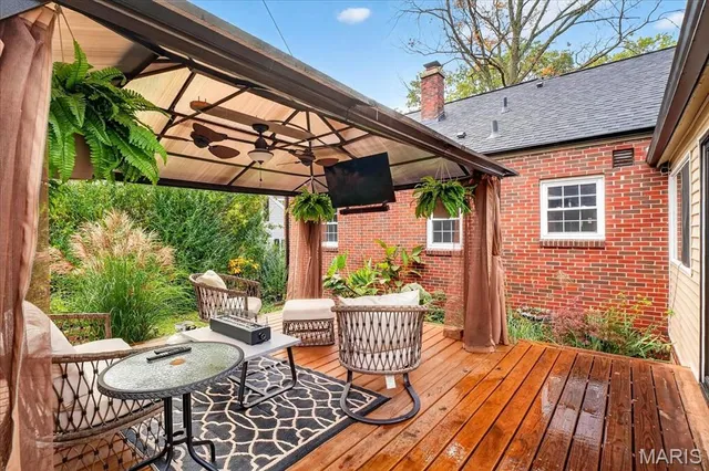 $385,000 | 300 South Charles Street, Edwardsville, IL 62025