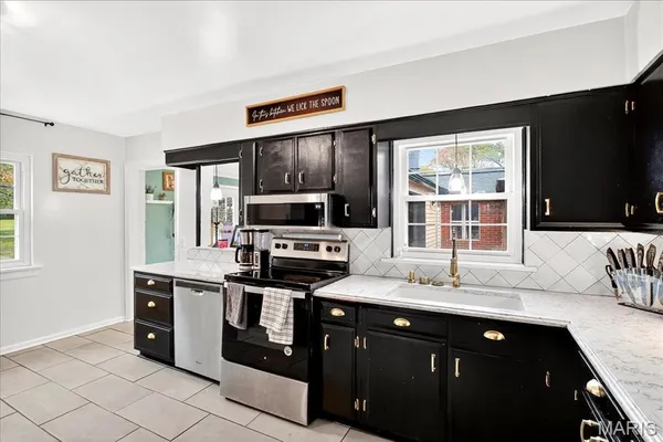 $365,000 | 300 South Charles Street, Edwardsville, IL 62025