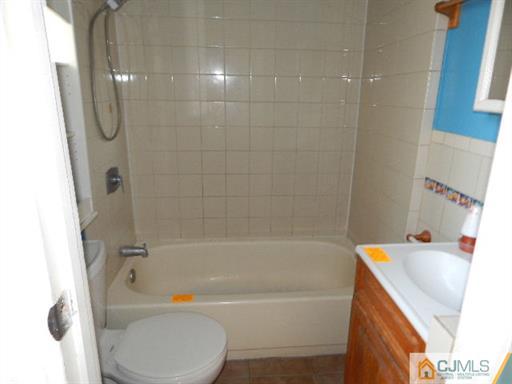 62 Remsen Avenue New Brunswick, NJ 08901 - Photo 9 of 14 Gallery Image 9