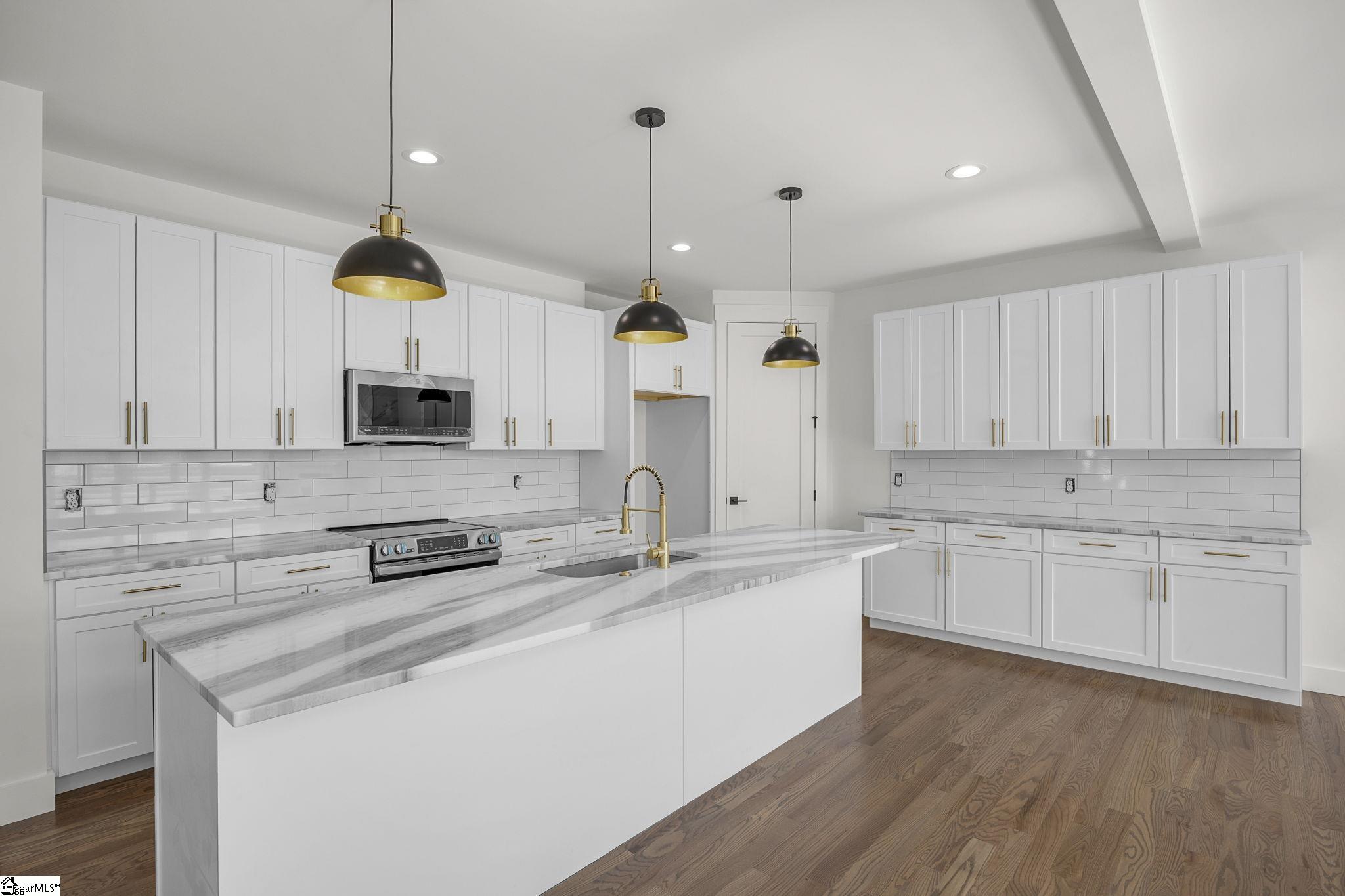 8 Village Crest Drive Greenville, SC 29607 - Photo 16 of 49