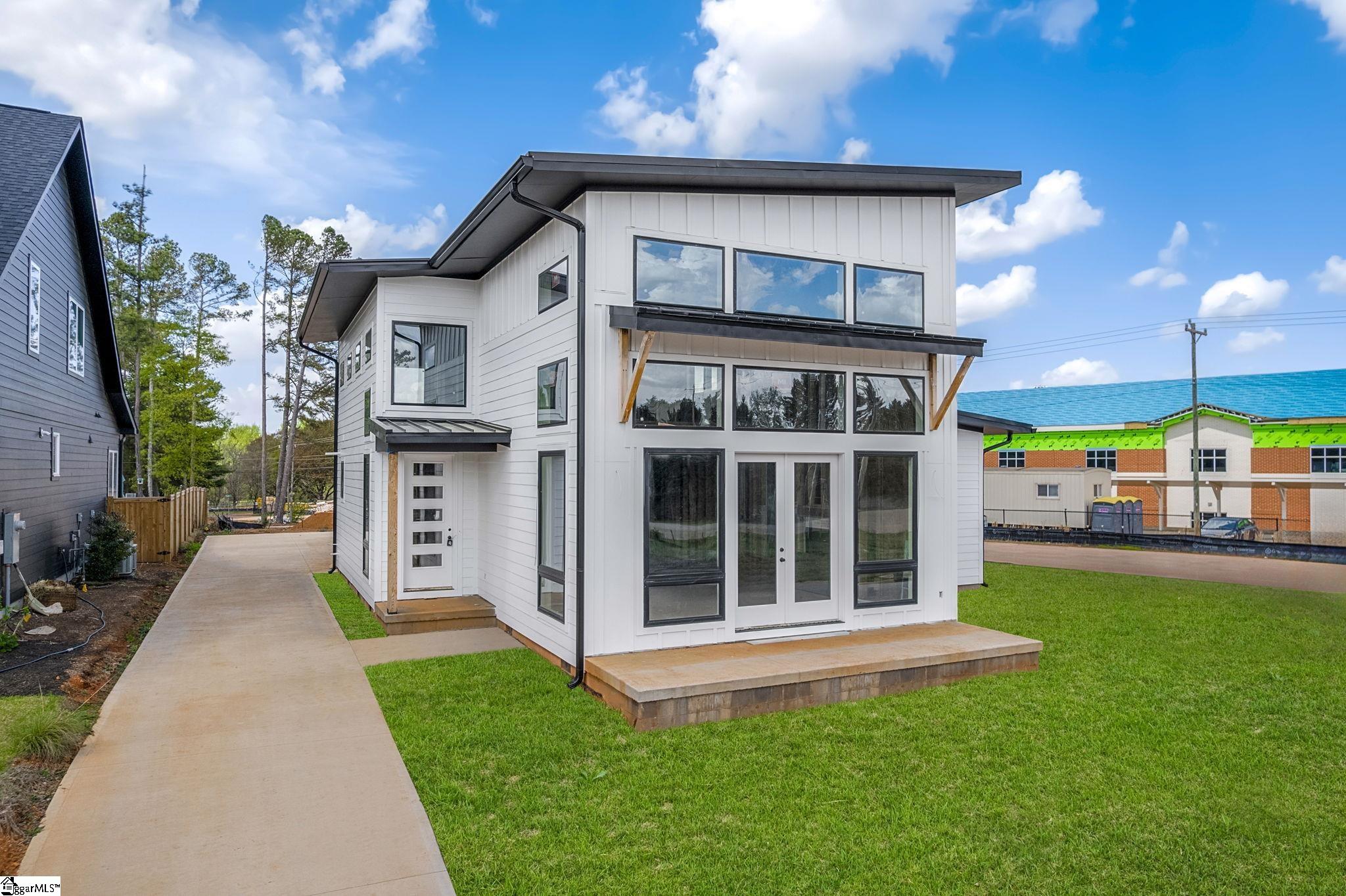 8 Village Crest Drive Greenville, SC 29607 - Photo 2 of 49