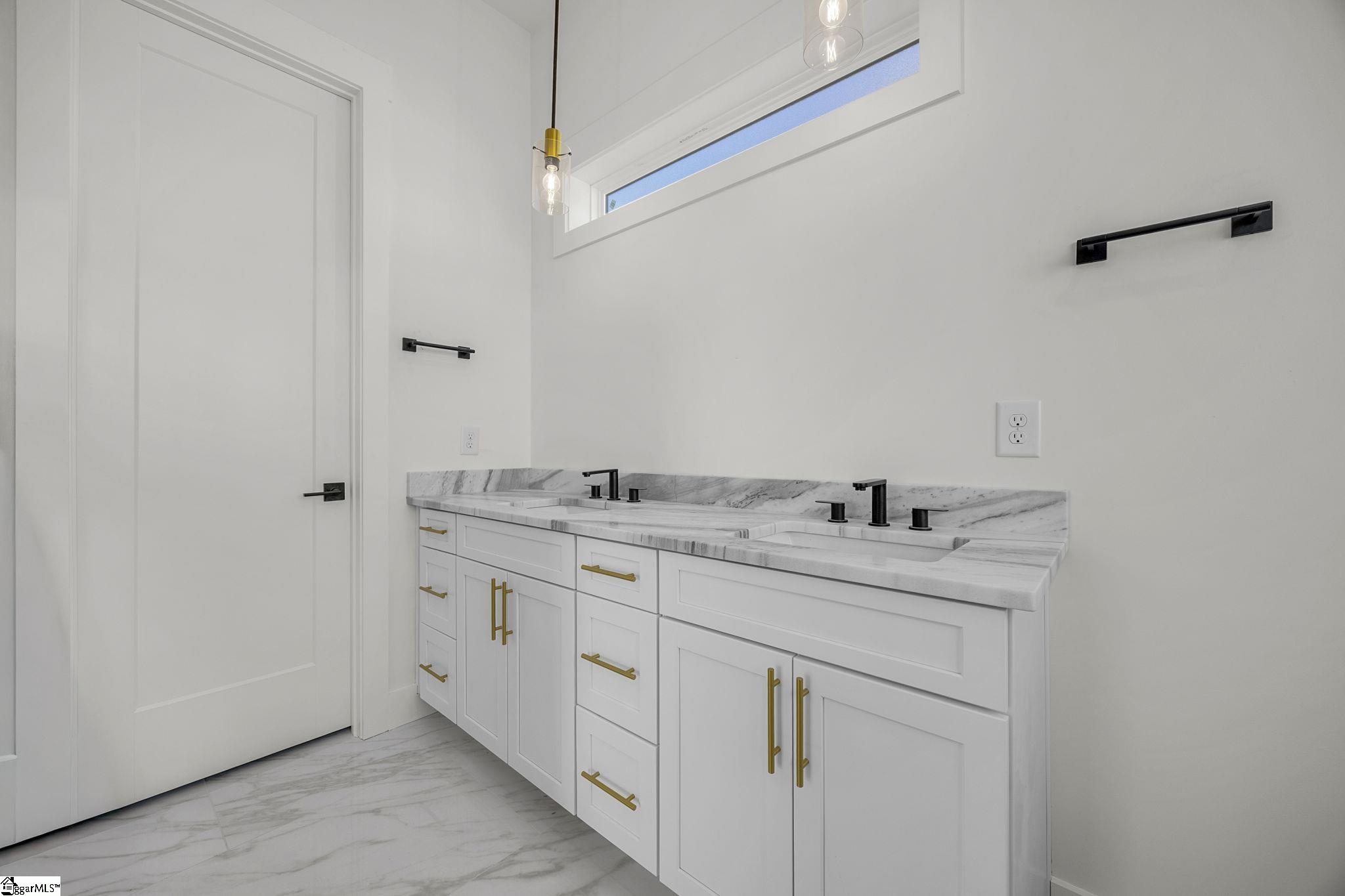 8 Village Crest Drive Greenville, SC 29607 - Photo 24 of 49