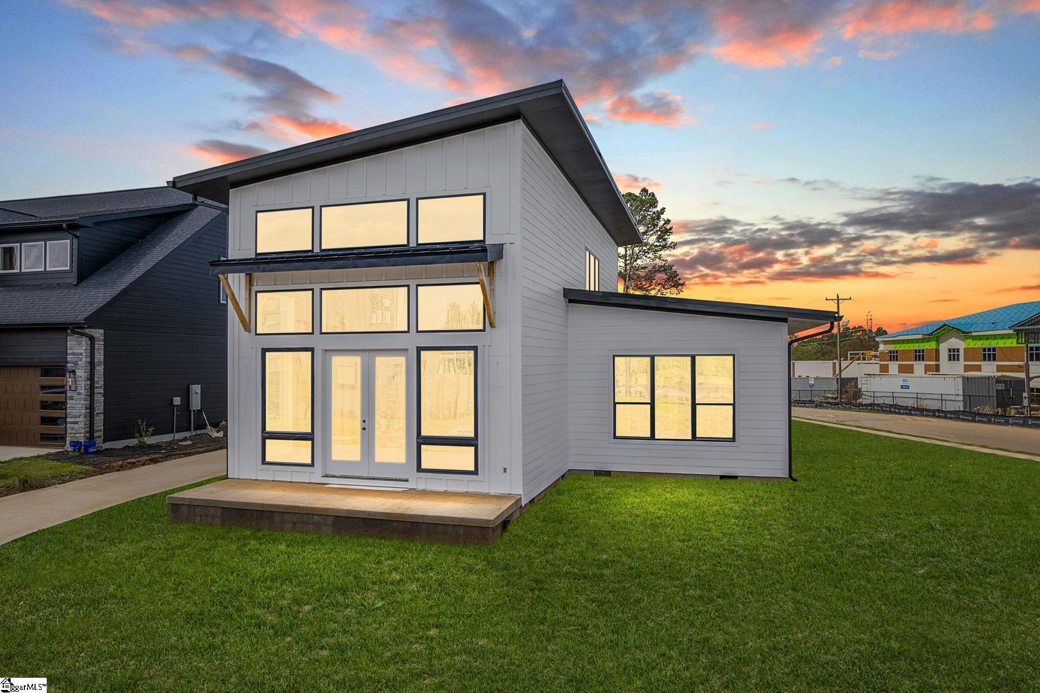 8 Village Crest Drive Greenville, SC 29607 - Photo 3 of 49