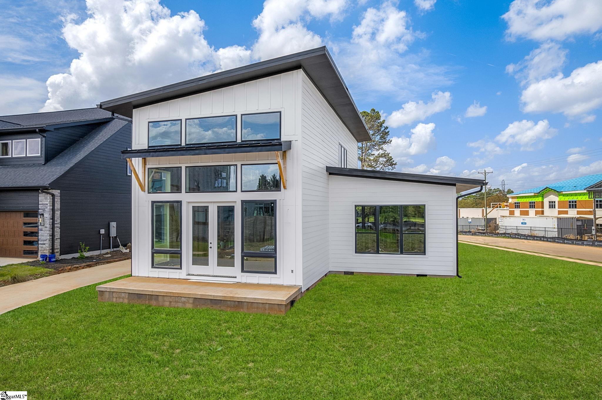 8 Village Crest Drive Greenville, SC 29607 - Photo 4 of 49