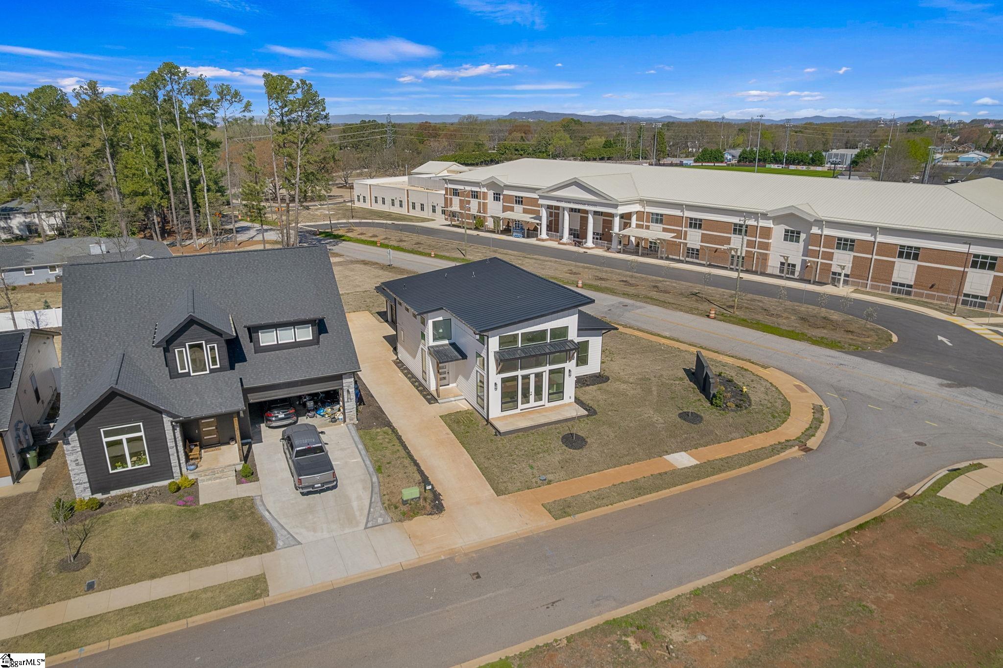 8 Village Crest Drive Greenville, SC 29607 - Photo 43 of 49