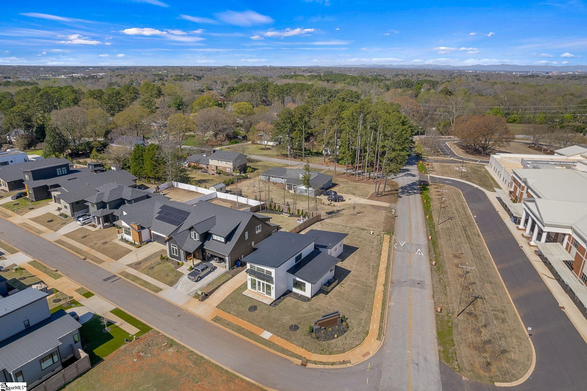 8 Village Crest Drive Greenville, SC 29607 - Photo 45 of 49