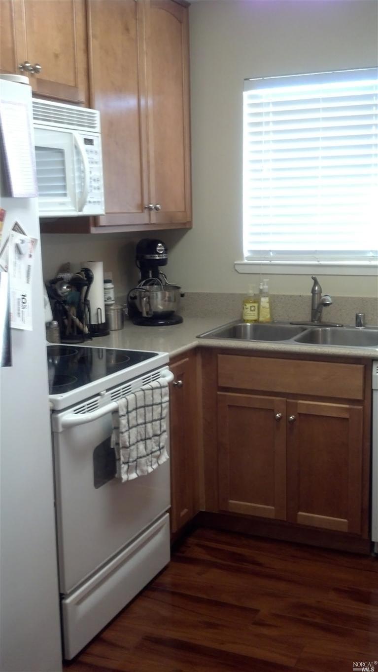 225 Burt Street, Unit 27 Santa Rosa, CA 95404 - Photo 1 of 1 Gallery Image 1
