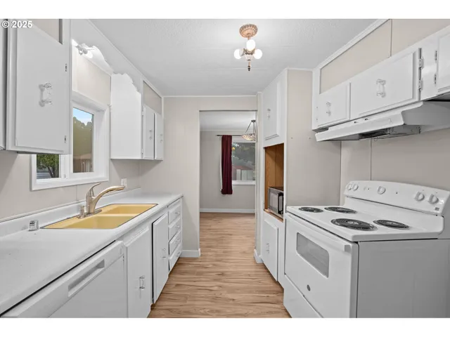 $99,000 | 2657 North Highway 101, Unit 6, Seaside, OR 97138