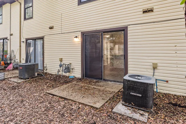a view of a back yard of the house