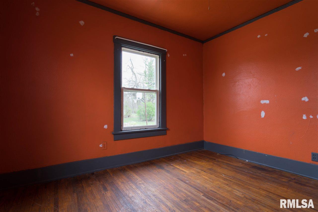 1009 Springfield Road East Peoria, IL 61611 - Photo 15 of 32 Gallery Image 15