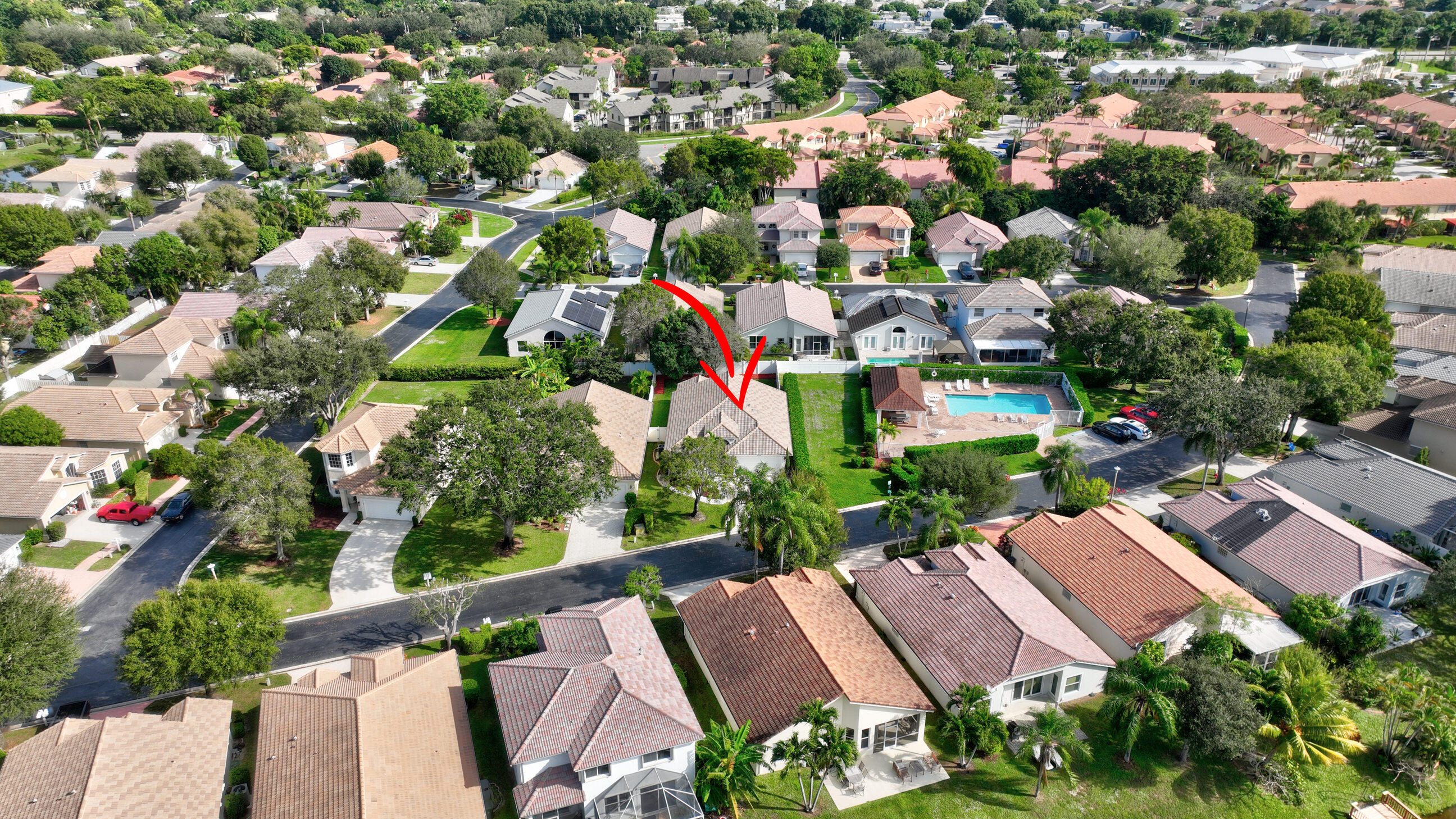 12204 Sunset Point Circle Wellington, FL 33414 - Photo 37 of 40 a view of a city