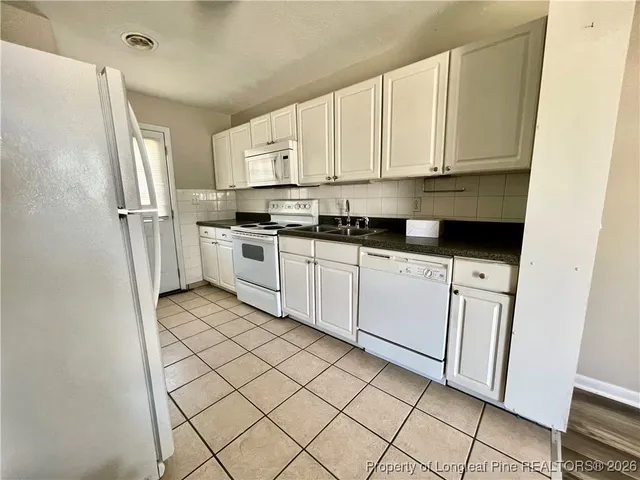 $850 | 264 Squire Lane, Fayetteville, NC 28303